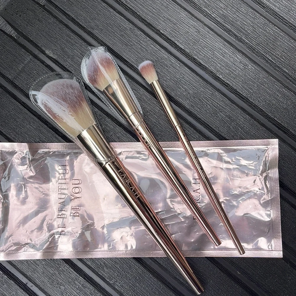 NWT F.A.R.A.H Makeup Brush Trio